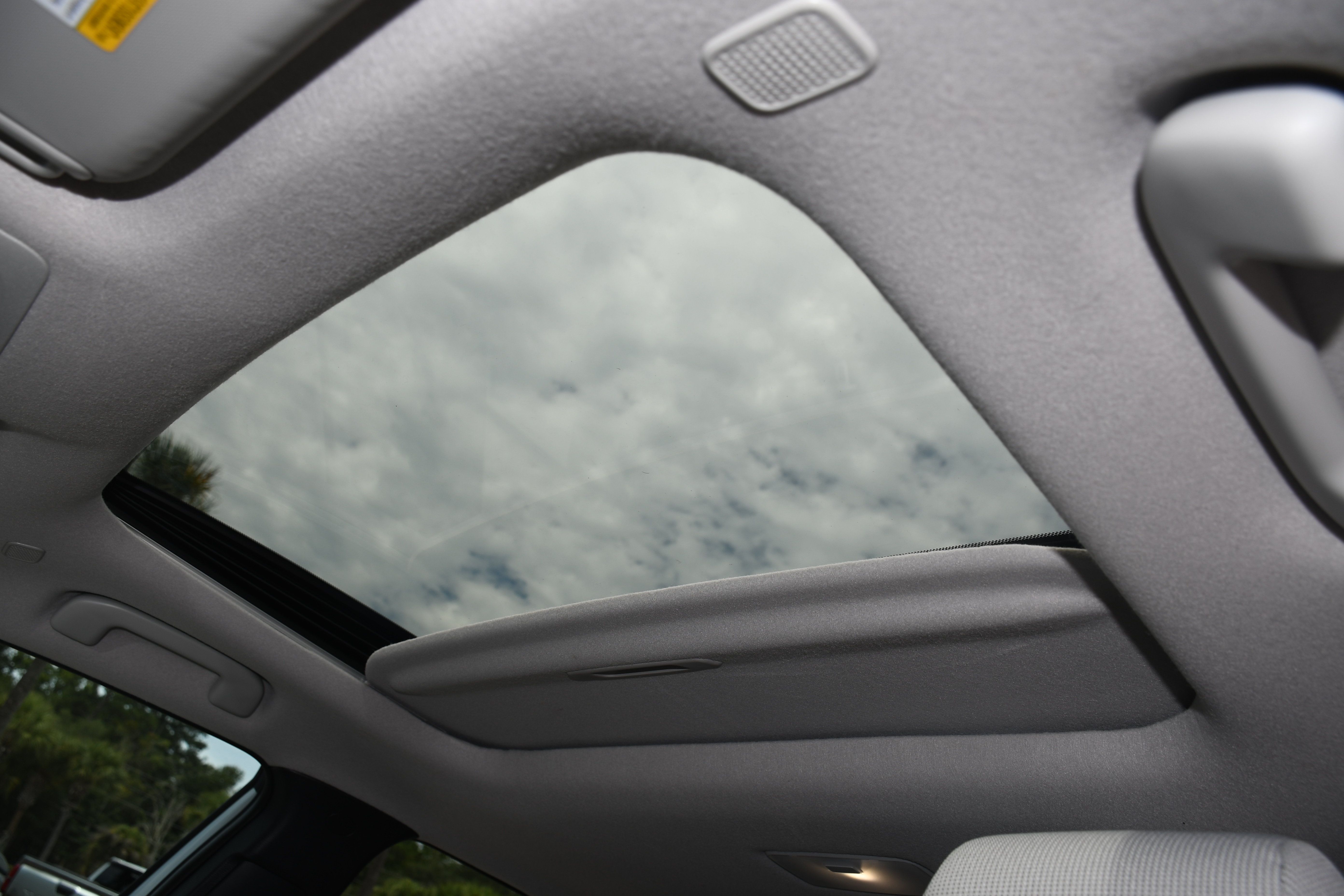Certified 2025 Toyota Corolla Cross LE w/ Moonroof Package FWD image 7