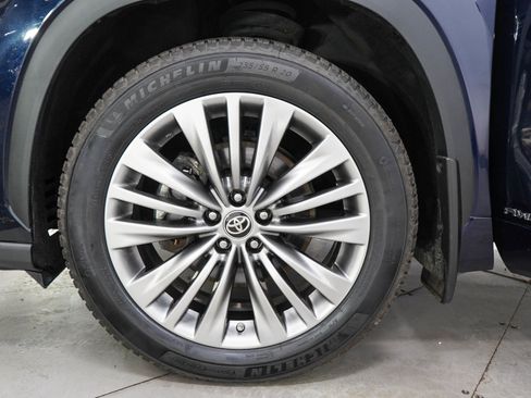 Used 2020 Toyota Highlander Platinum AWD/4WD image 34