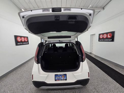 Used 2023 Kia Soul LX FWD image 14