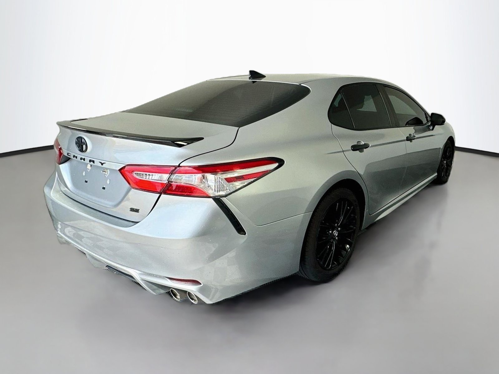 Used 2020 Toyota Camry SE FWD image 4