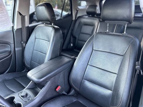 Used 2020 GMC Terrain SLT image 16