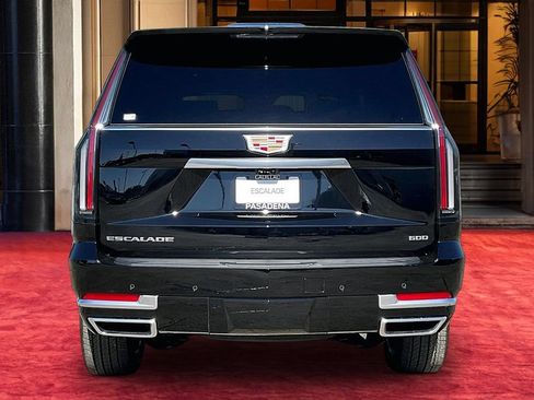 New 2026 Cadillac Escalade ESV Luxury w/ LPO, Floor Liner Package AWD/4WD image 5
