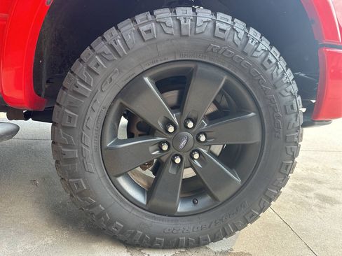 Used 2014 Ford F150 FX4 w/ FX Appearance Package AWD/4WD image 24