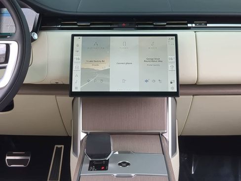 Certified 2025 Land Rover Range Rover Long Wheelbase SE image 30