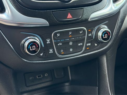 Used 2019 Chevrolet Equinox LT AWD/4WD image 34