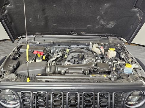 Used 2025 Jeep Gladiator Rubicon w/ Safety Group image 9