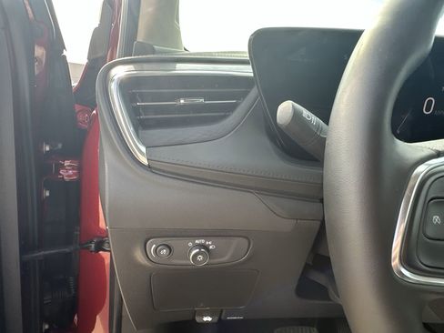 Certified 2024 Buick Encore GX Avenir image 52