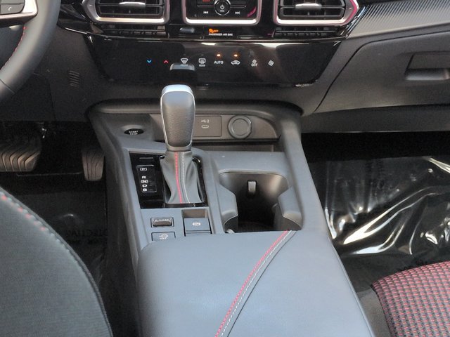 Certified 2027 Nissan Sentra SR w/ Floor Mat Package FWD image 18