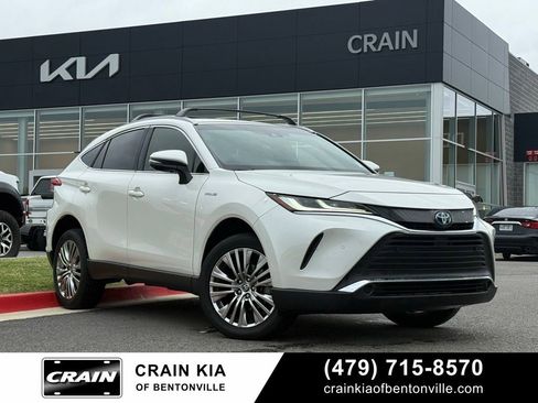 Used 2021 Toyota Venza XLE w/ Softex Package AWD/4WD image 1