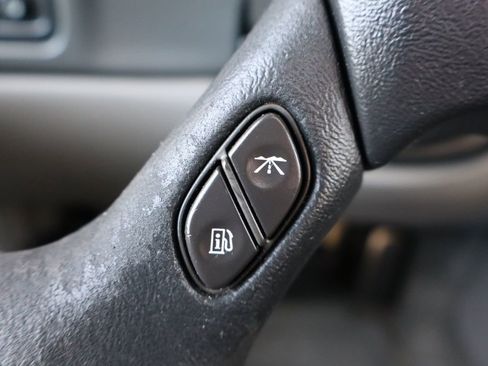 Used 2005 Chevrolet Avalanche Z71 w/ Sun And Sound Package AWD/4WD image 30