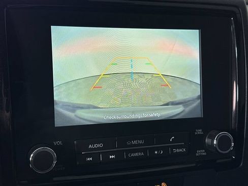 Used 2022 Nissan Frontier SV w/ Technology Package RWD image 15