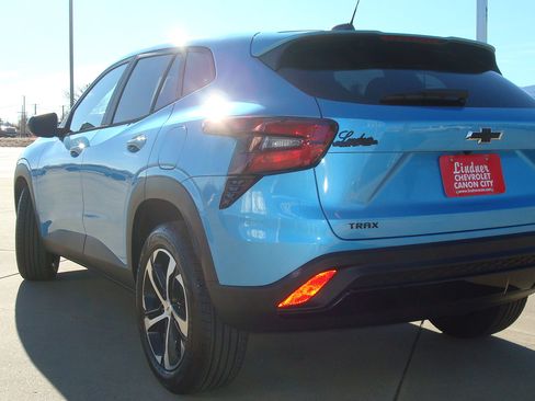 New 2026 Chevrolet Trax RS w/ Driver Confidence Package image 6