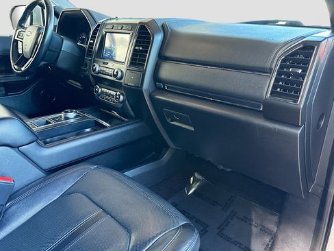 Used 2020 Ford Expedition Max Limited image 31