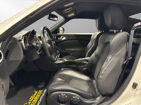 Used 2020 Nissan 370Z Touring Sport image 18
