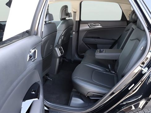 Used 2025 Kia Sportage SX FWD image 14