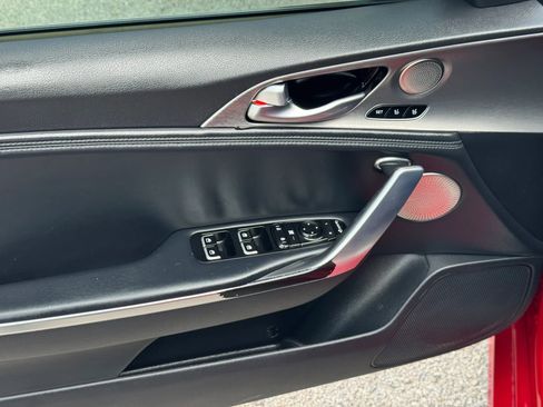 Used 2018 Kia Stinger GT2 RWD image 12