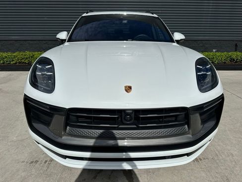 Used 2025 Porsche Macan Turbo image 8