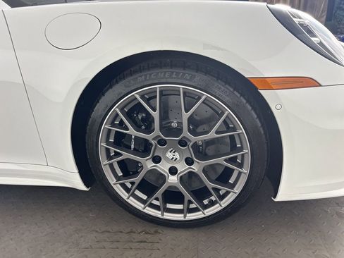 Used 2025 Porsche 911 Carrera S image 13