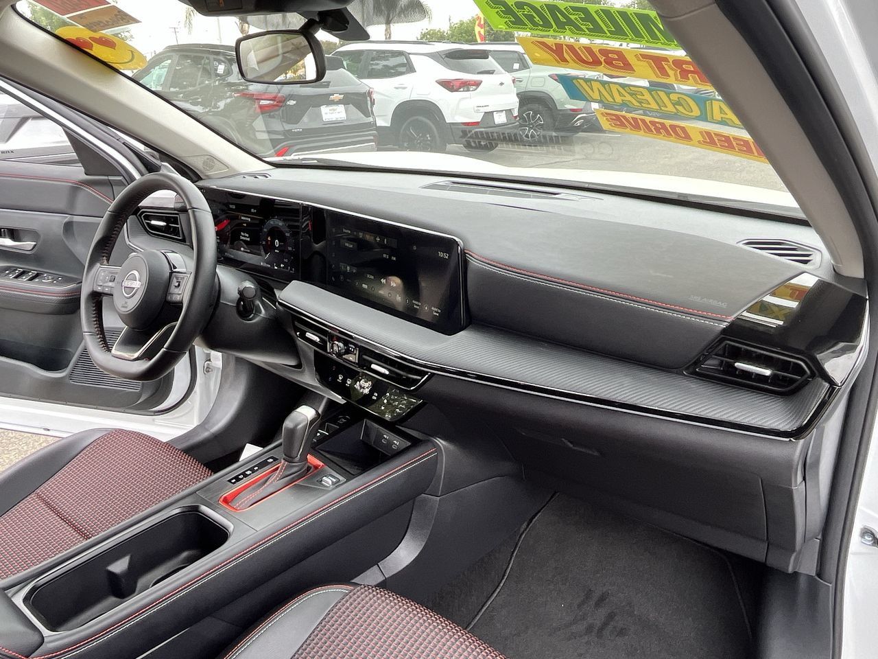 Used 2025 Nissan Kicks SR AWD/4WD image 25