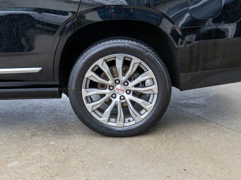 Used 2021 GMC Yukon Denali w/ Denali Ultimate Package image 36