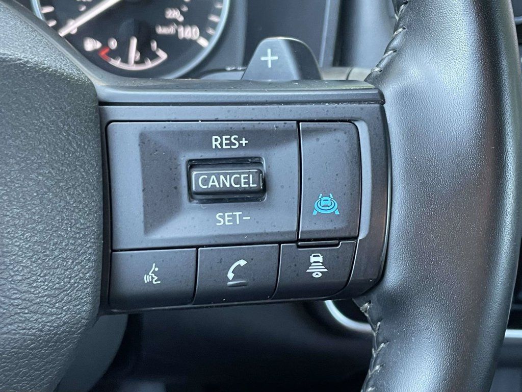 Used 2025 Nissan Rogue SV FWD image 21