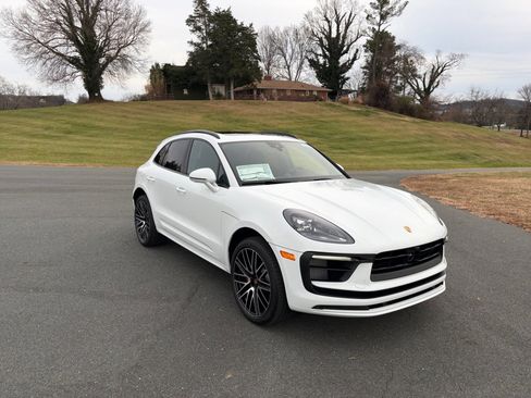 New 2026 Porsche Macan S image 9