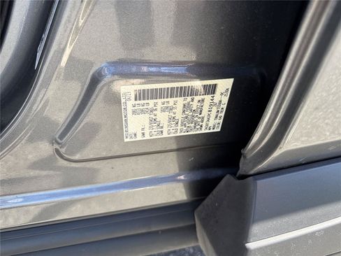 Used 2023 Nissan Rogue S FWD image 36