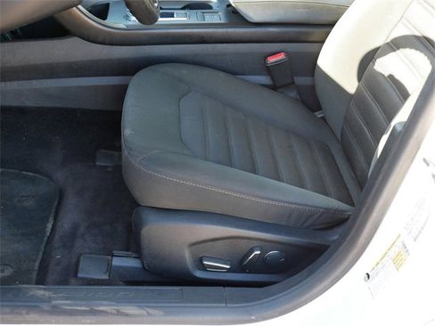 Used 2017 Ford Fusion SE image 14