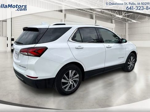 Used 2023 Chevrolet Equinox Premier AWD/4WD image 3