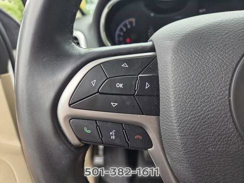 Used 2022 Jeep Grand Cherokee Laredo E RWD image 24
