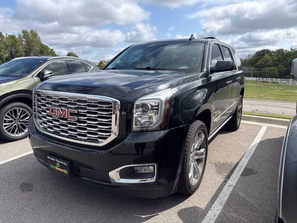 Used 2019 GMC Yukon Denali w/ Denali Ultimate Package AWD/4WD image 4