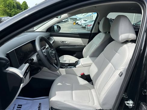 Certified 2025 Hyundai Tucson SEL AWD/4WD image 9