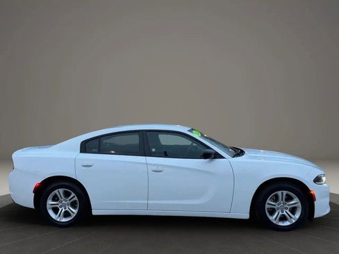 Used 2023 Dodge Charger SXT RWD image 6