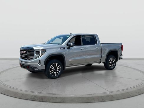 Used 2025 GMC Sierra 1500 AT4 w/ Technology Package AWD/4WD image 4