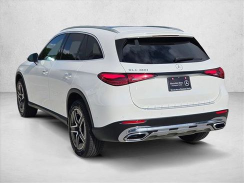 Certified 2026 Mercedes-Benz GLC 300 image 8