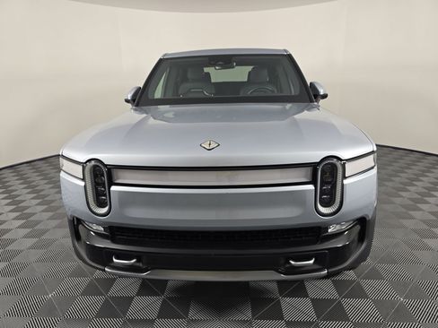 Used 2022 Rivian R1T Adventure image 8