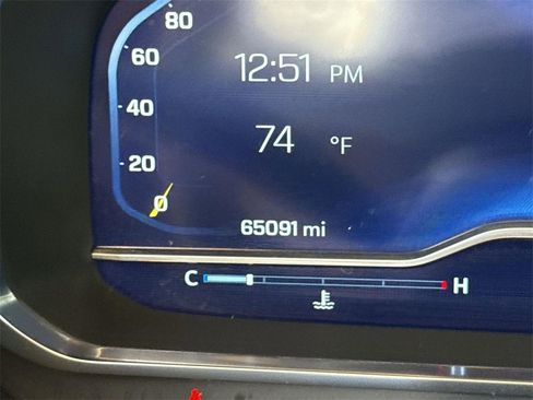 Used 2024 Chevrolet Suburban LT image 11