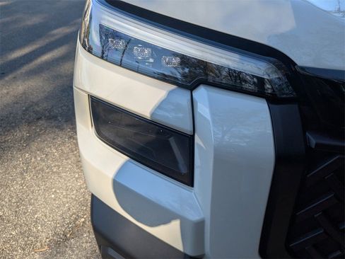 New 2026 Subaru Outback Limited image 9