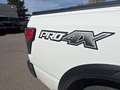 Used 2021 Nissan Titan PRO-4X w/ Pro-4x Convenience Package image 8