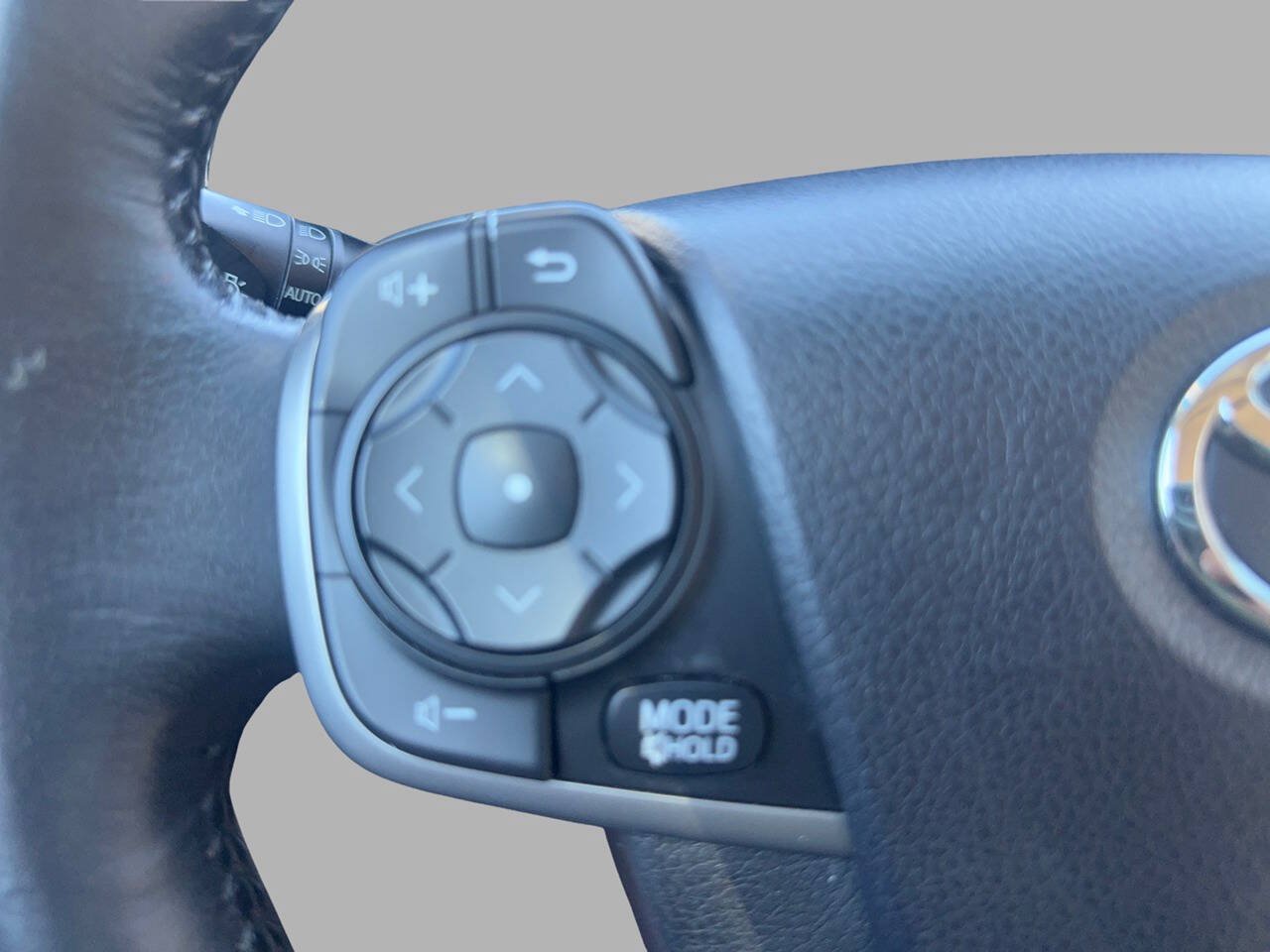 Used 2014 Toyota Camry XLE w/ Leather Package FWD image 33