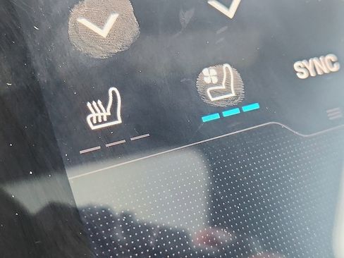 Certified 2025 Porsche Taycan image 23