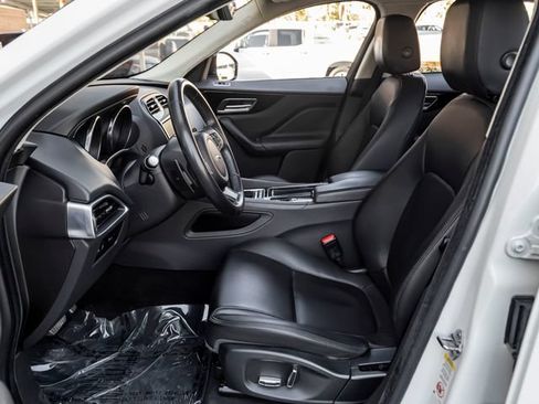 Used 2019 Jaguar F-PACE Premium AWD/4WD image 14