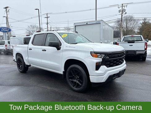 Used 2022 Chevrolet Silverado 1500 Custom image 3