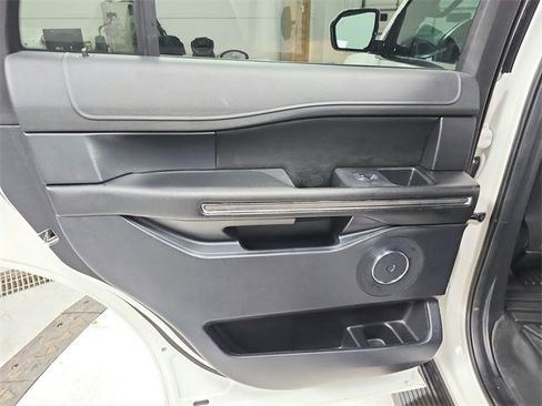 Used 2020 Ford Expedition XLT image 33
