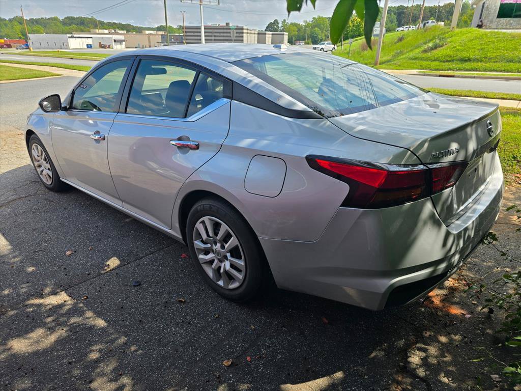 Used 2020 Nissan Altima 2.5 S FWD image 11