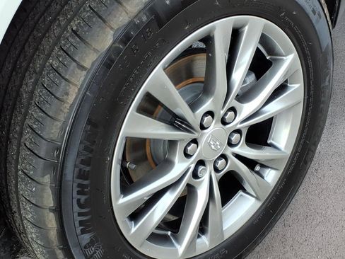 Certified 2023 Cadillac XT5 Premium Luxury image 9