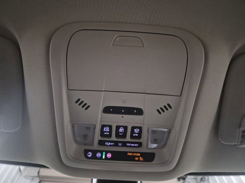 Used 2024 Buick Enclave Avenir w/ Avenir Technology Package image 38