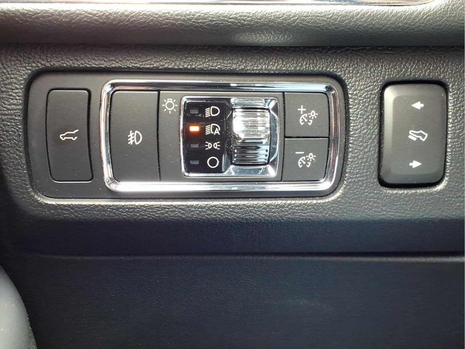 Used 2022 Lincoln Navigator 4WD image 19