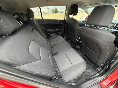 Used 2019 Kia Sportage LX AWD/4WD image 9