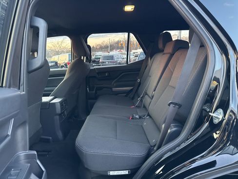 Used 2025 Toyota 4Runner SR5 image 28